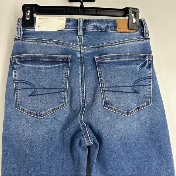 AMERICAN EAGLE Mom Blue Distressed Jeans sz 26 R NWT - Picture 8 of 9